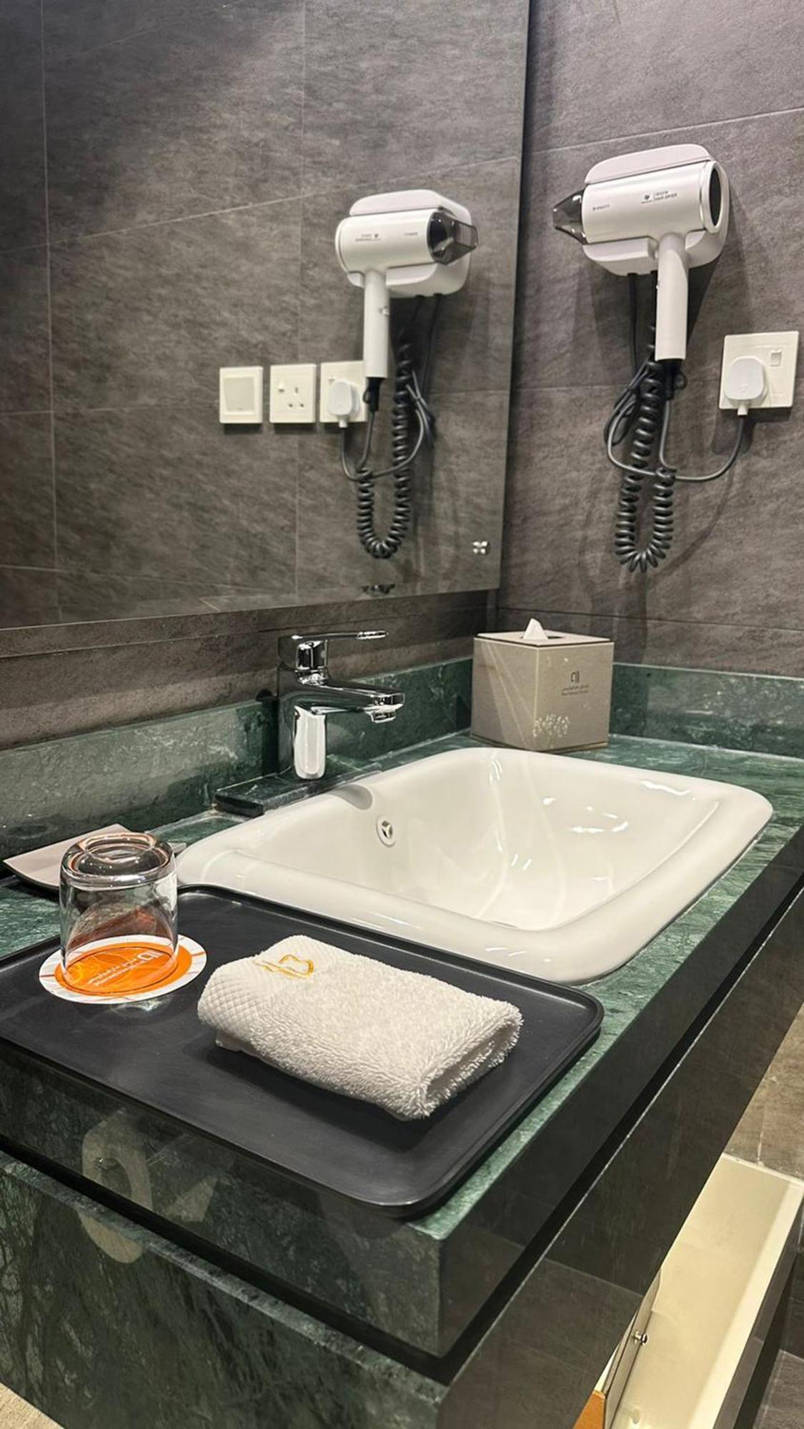 Marvelous Hotel 타부크 외부 사진